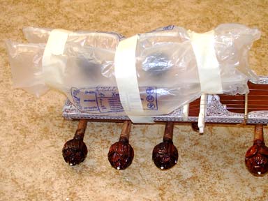 Preparation of the sitar repair: Protect the pegs!